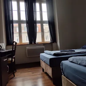 Holiday Old Town Hostel